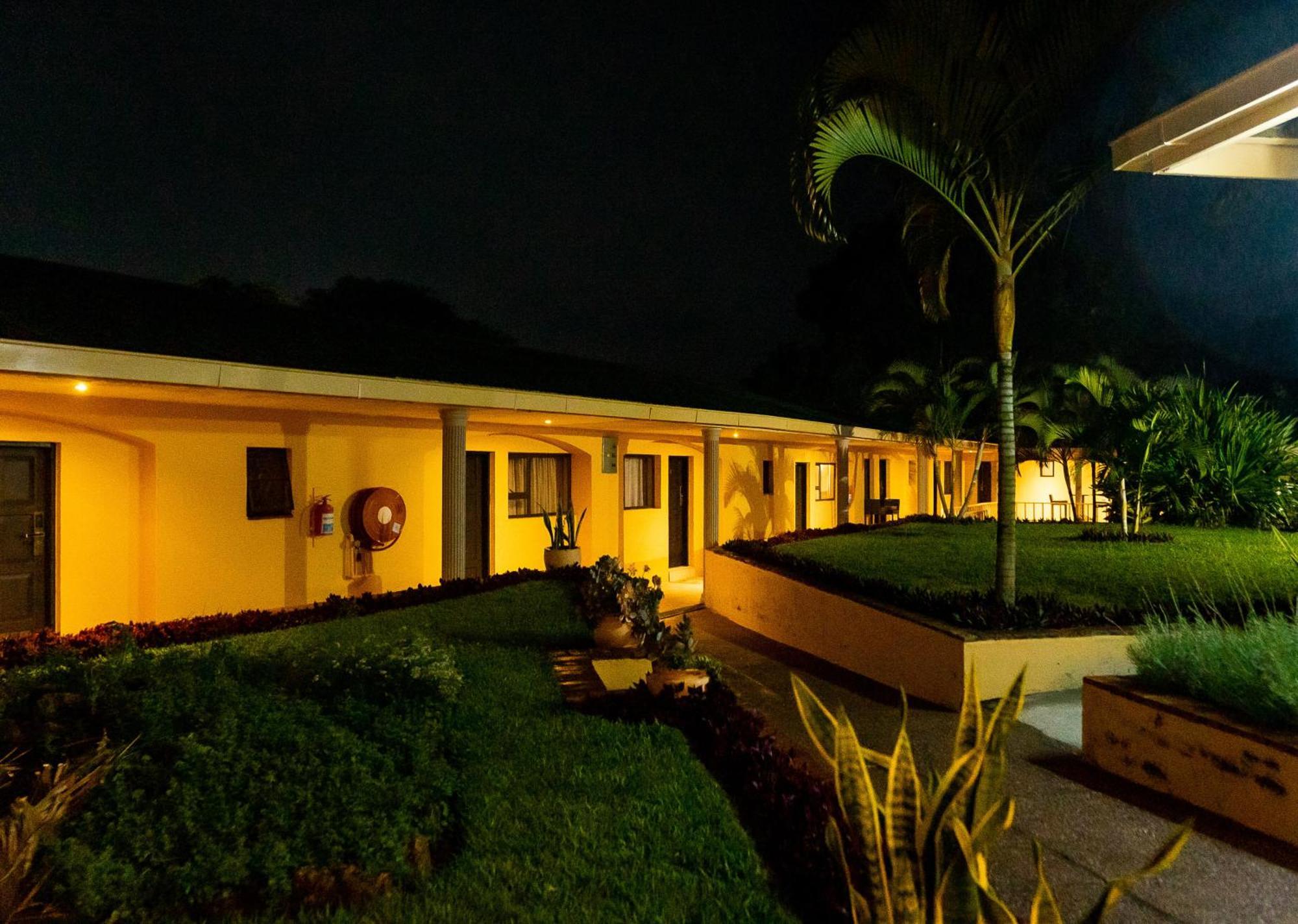 Casa Mia Lodge & Restaurant Μπλαντάιρ Εξωτερικό φωτογραφία